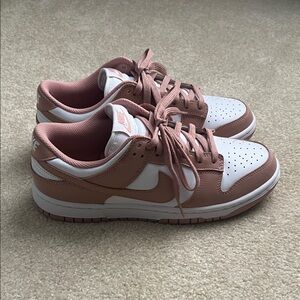 Nike Dunk Rose Whisper Sneakers